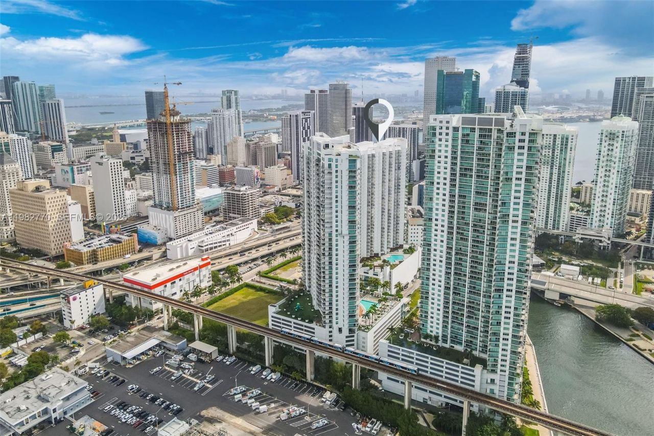 350 S Miami Ave , Unit 2412, Miami, FL 33130 Photo