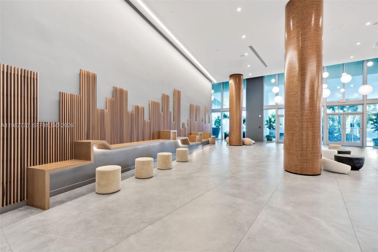 350 S Miami Ave , Unit 2412, Miami, FL 33130 Photo