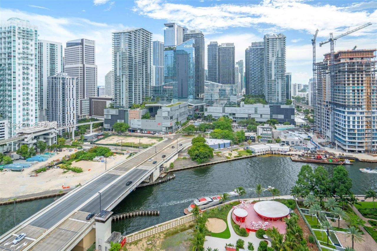 350 S Miami Ave , Unit 2412, Miami, FL 33130 Photo