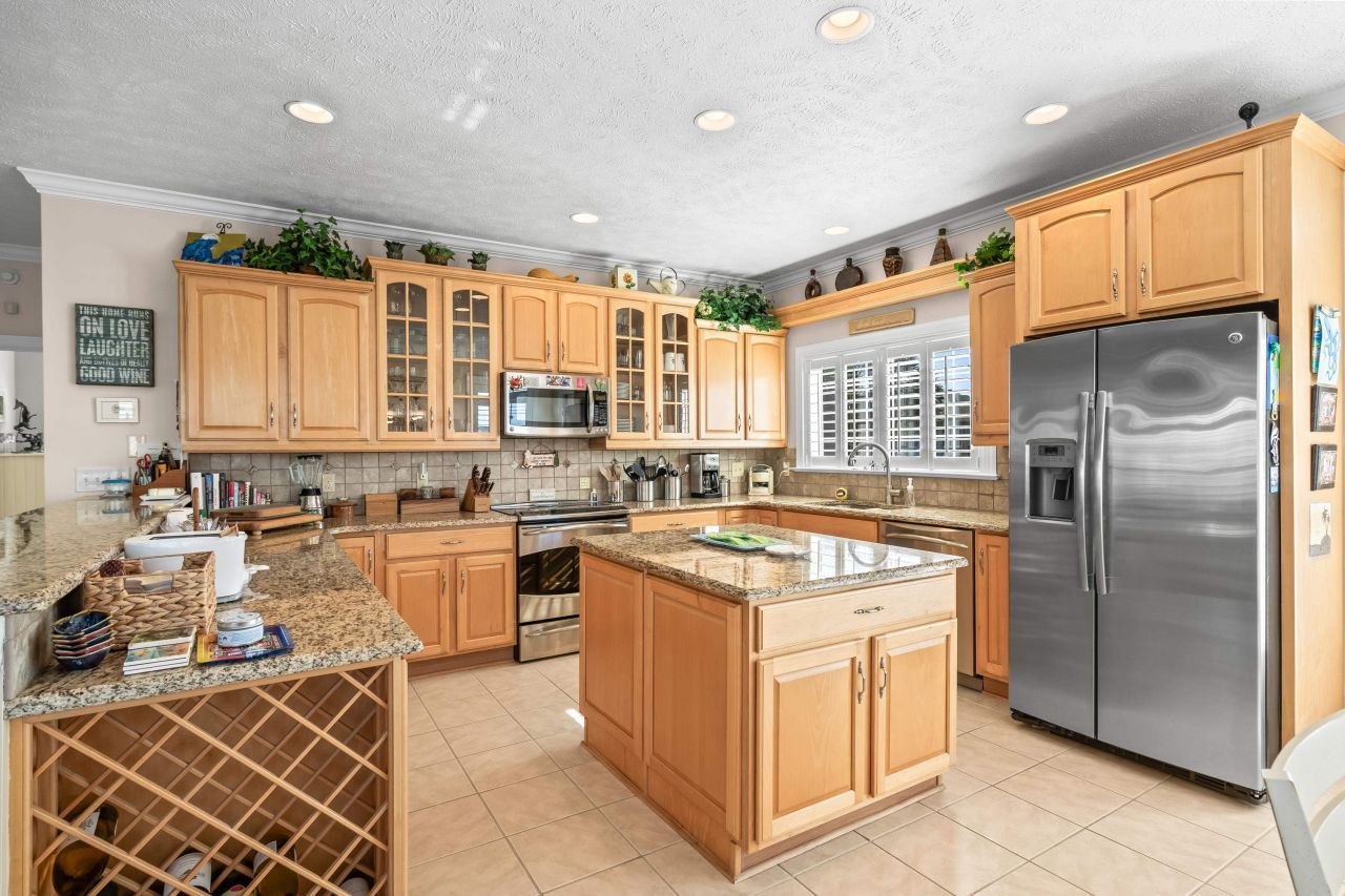 1608 Waterway Dr. Photo 22