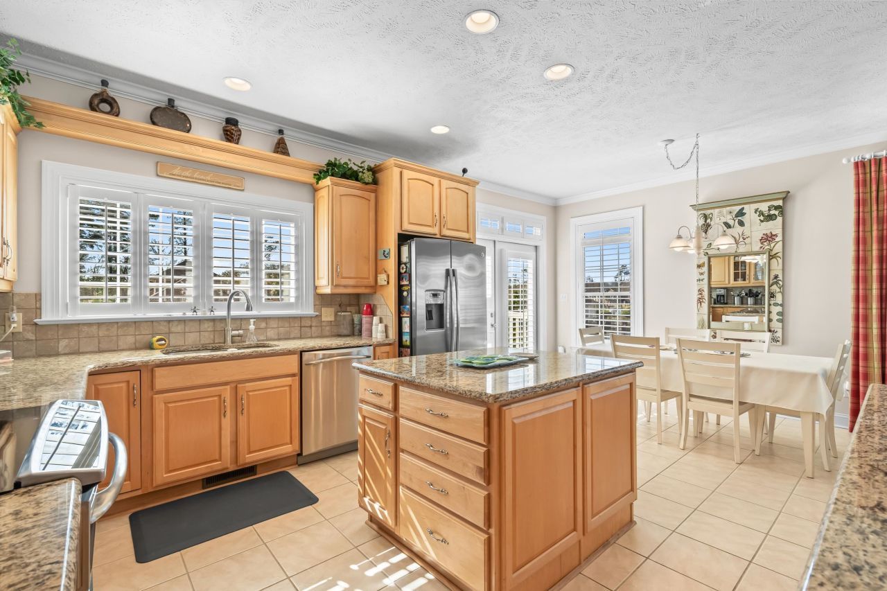 1608 Waterway Dr. Photo 25