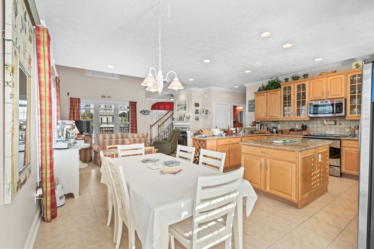 1608 Waterway Dr. Photo 27