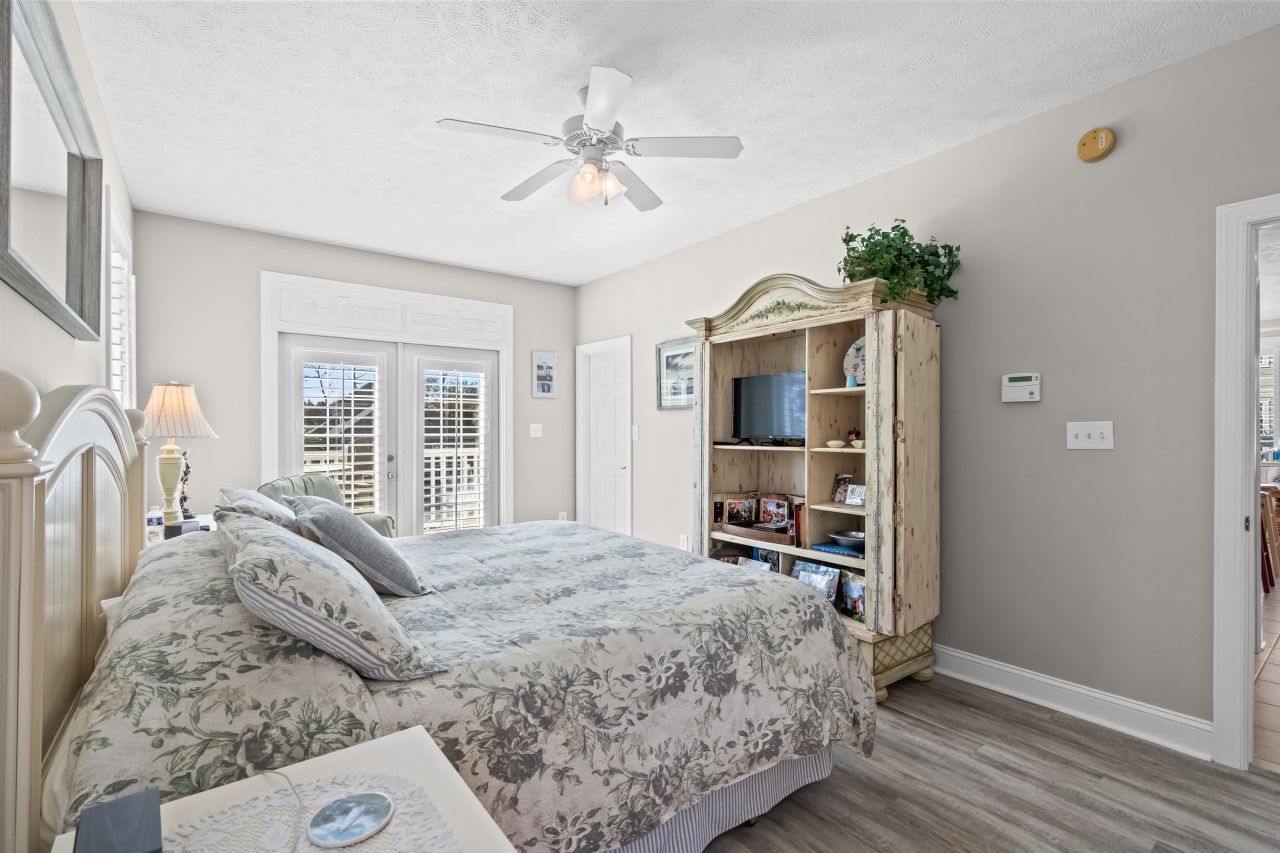 1608 Waterway Dr. Photo 36