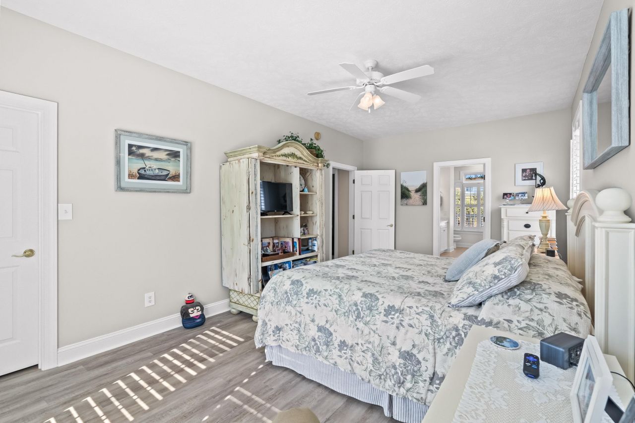 1608 Waterway Dr. Photo 37