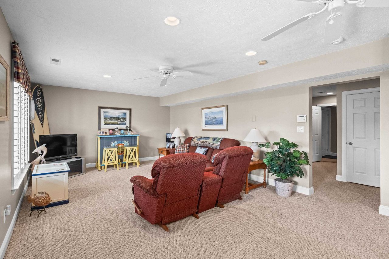 1608 Waterway Dr. Photo 58