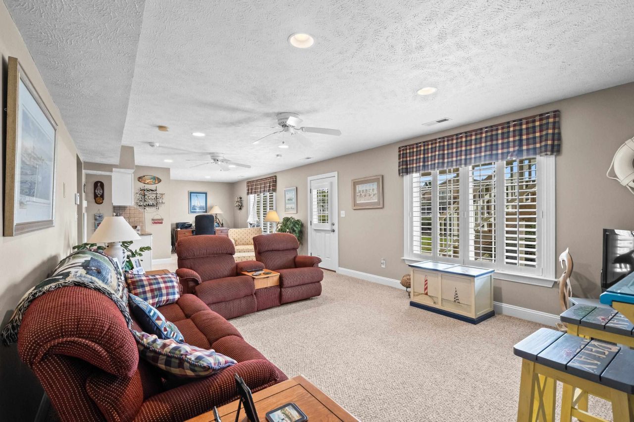 1608 Waterway Dr. Photo 59