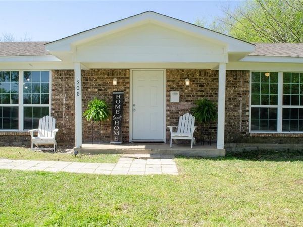 308 E Broadmore Avenue, Wills Point, TX 75169