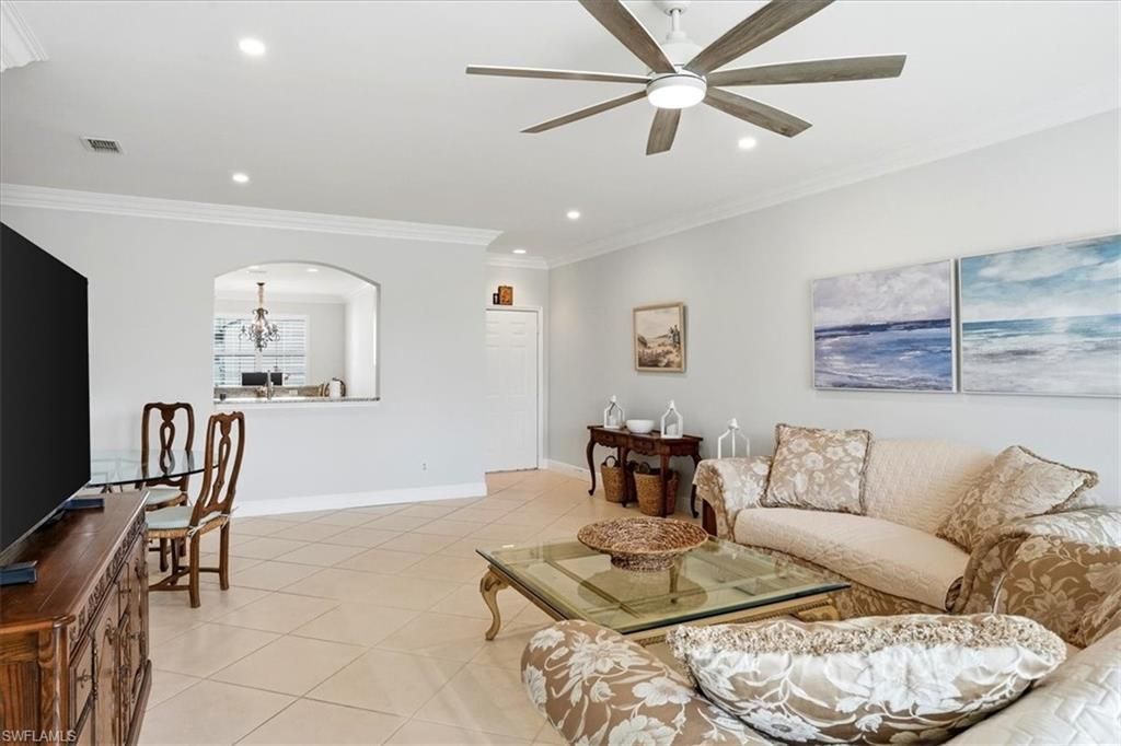 5963 Sand Wedge Ln, Unit 203, Naples, FL 34110 Photo