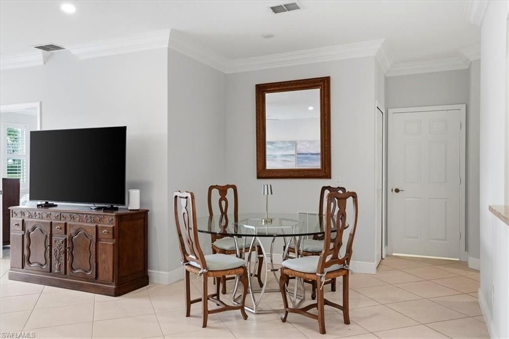 5963 Sand Wedge Ln, Unit 203, Naples, FL 34110 Photo