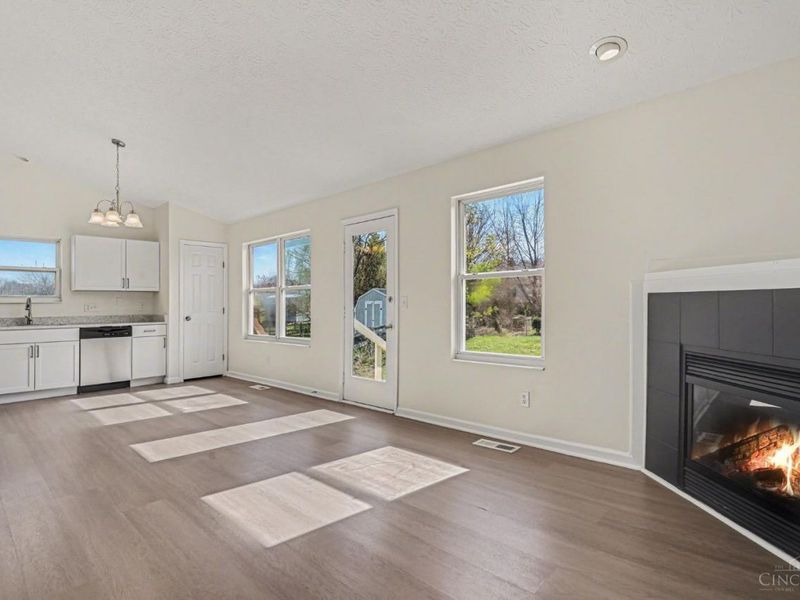 155 Keswick Drive, Monroe, OH 45050 Photo 4