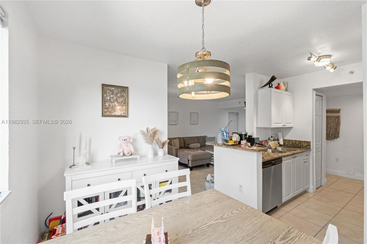 21130 SW 87th Ave , Unit 206, Cutler Bay, FL 33189 Photo