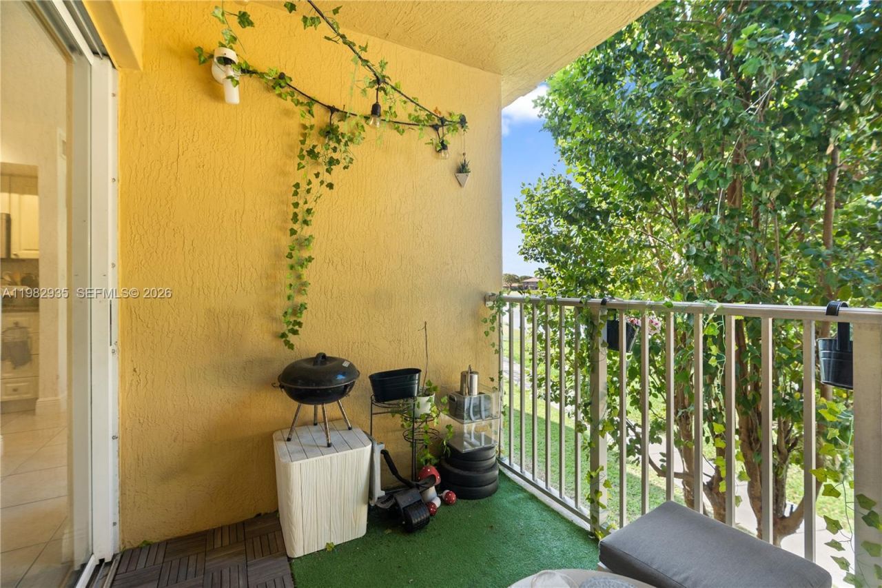 21130 SW 87th Ave , Unit 206, Cutler Bay, FL 33189 Photo