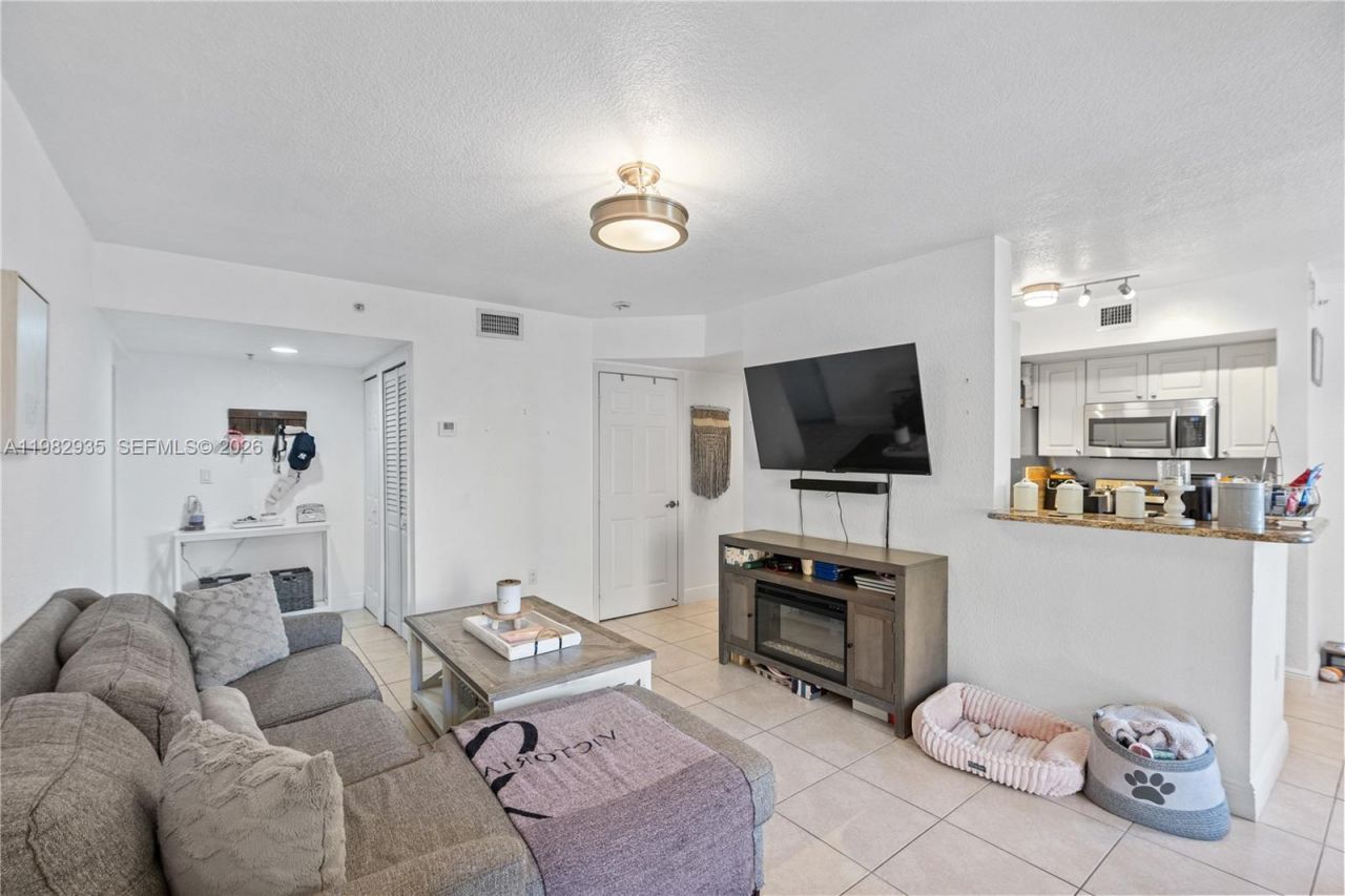 21130 SW 87th Ave , Unit 206, Cutler Bay, FL 33189 Photo