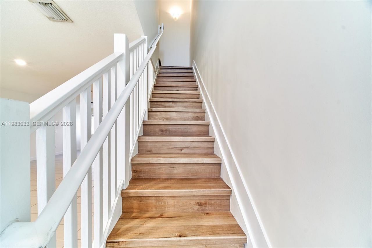 10447 NW 66th St , Doral, FL 33178 Photo