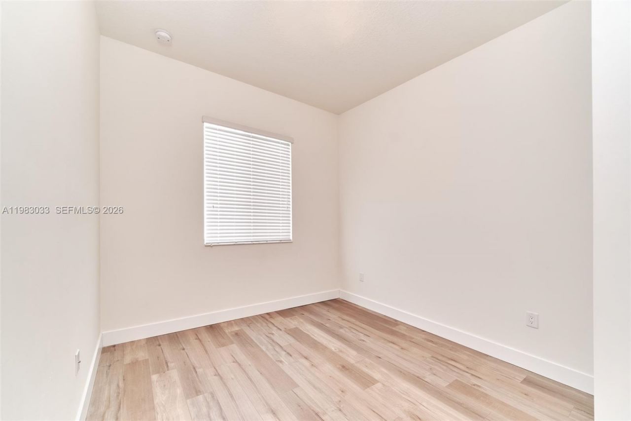 10447 NW 66th St , Doral, FL 33178 Photo