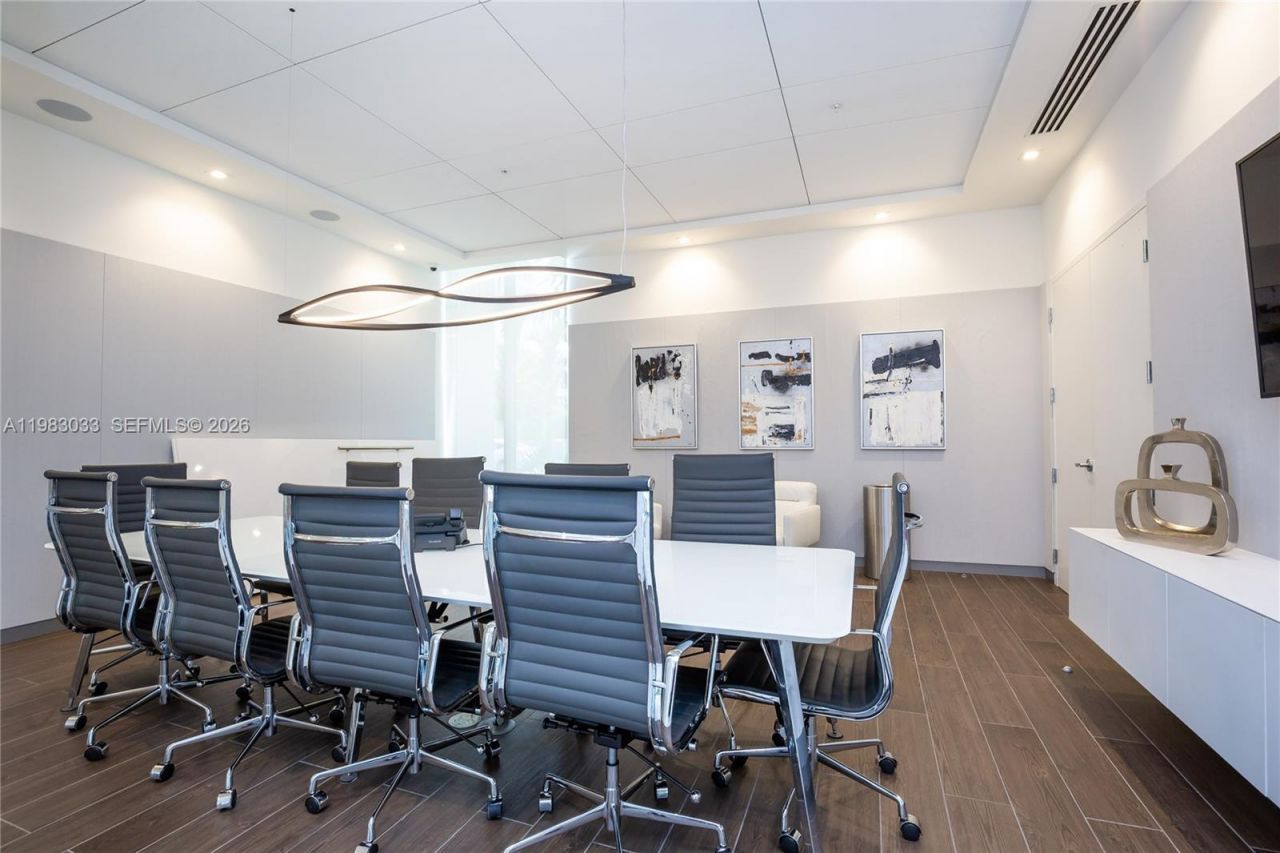 10447 NW 66th St , Doral, FL 33178 Photo