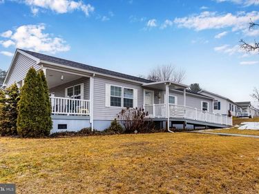102 ORIOLE DRIVE, CARLISLE, PA 17013