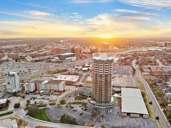 5900 Mosteller Drive, Unit 104, Oklahoma City, OK 73112