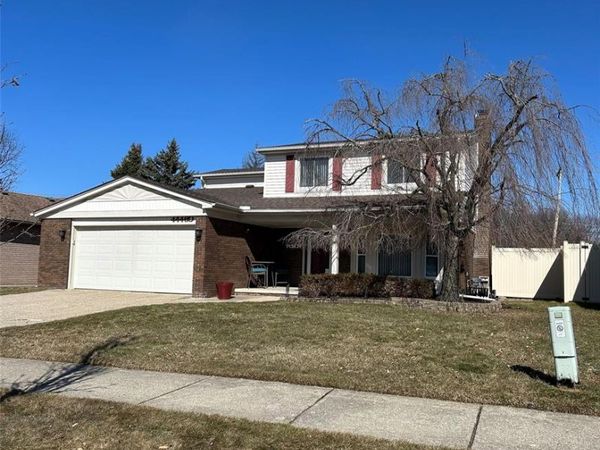 44460 Manitou Drive, Clinton Twp, MI 48038