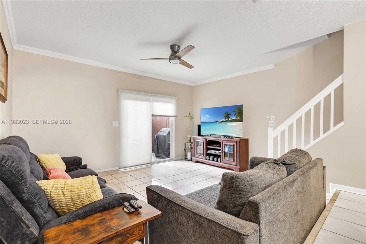 2881 S Cambridge Ln, Cooper City, FL 33026 Photo