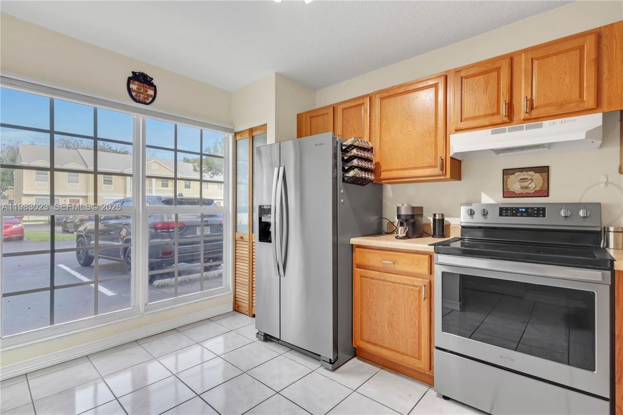 2881 S Cambridge Ln, Cooper City, FL 33026 Photo