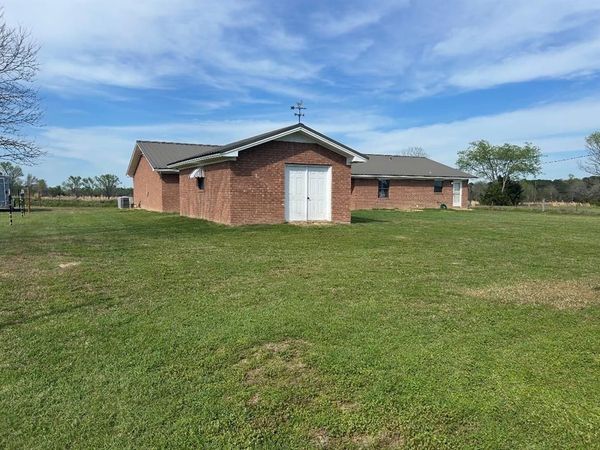 3091 Chipmunk Road, Gilmer, TX 75644