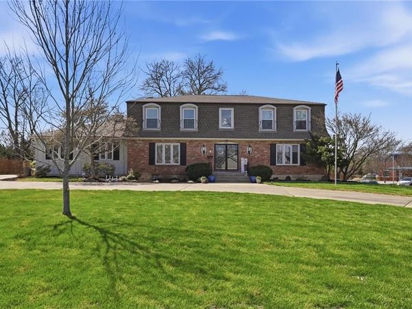 4950 Parish Drive, Roeland Park, KS 66205