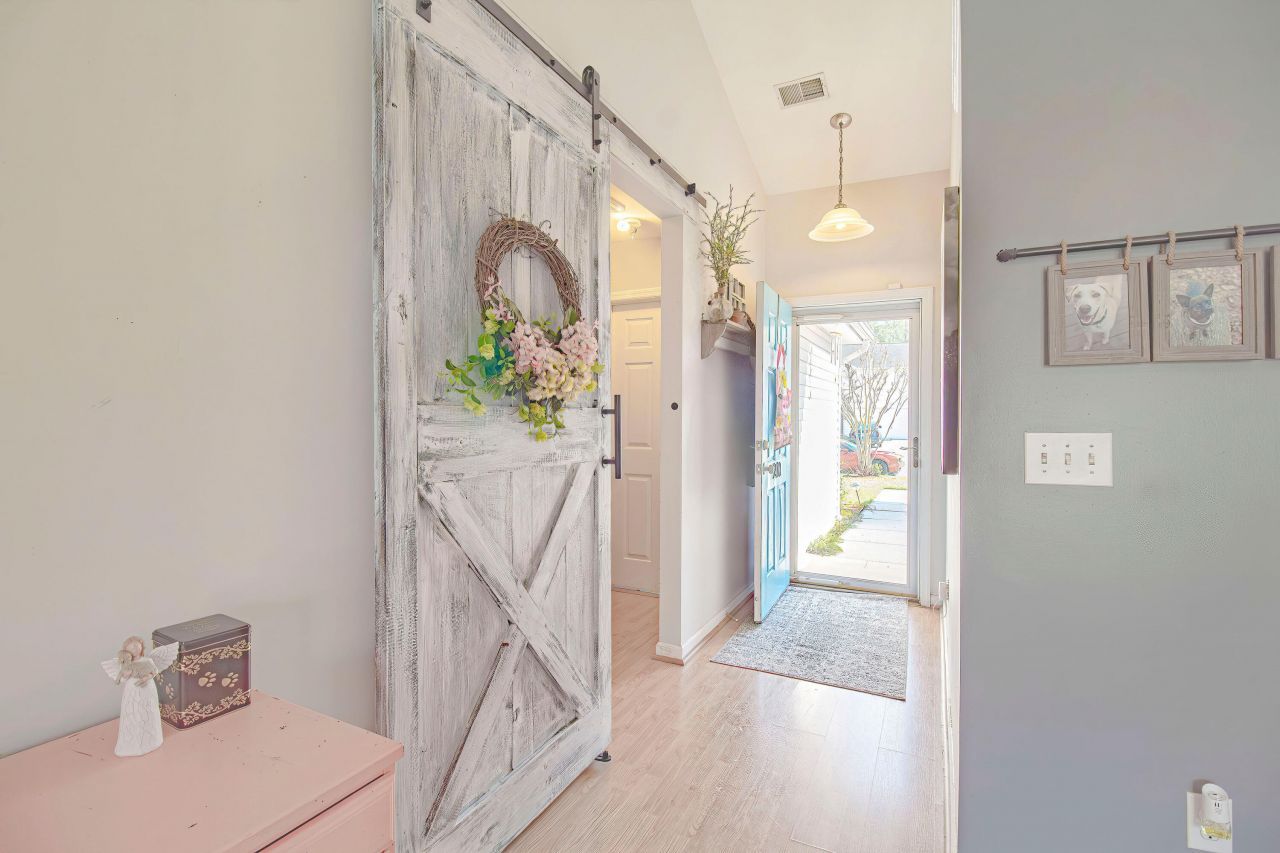 210 Sparkleberry Lane Photo 12