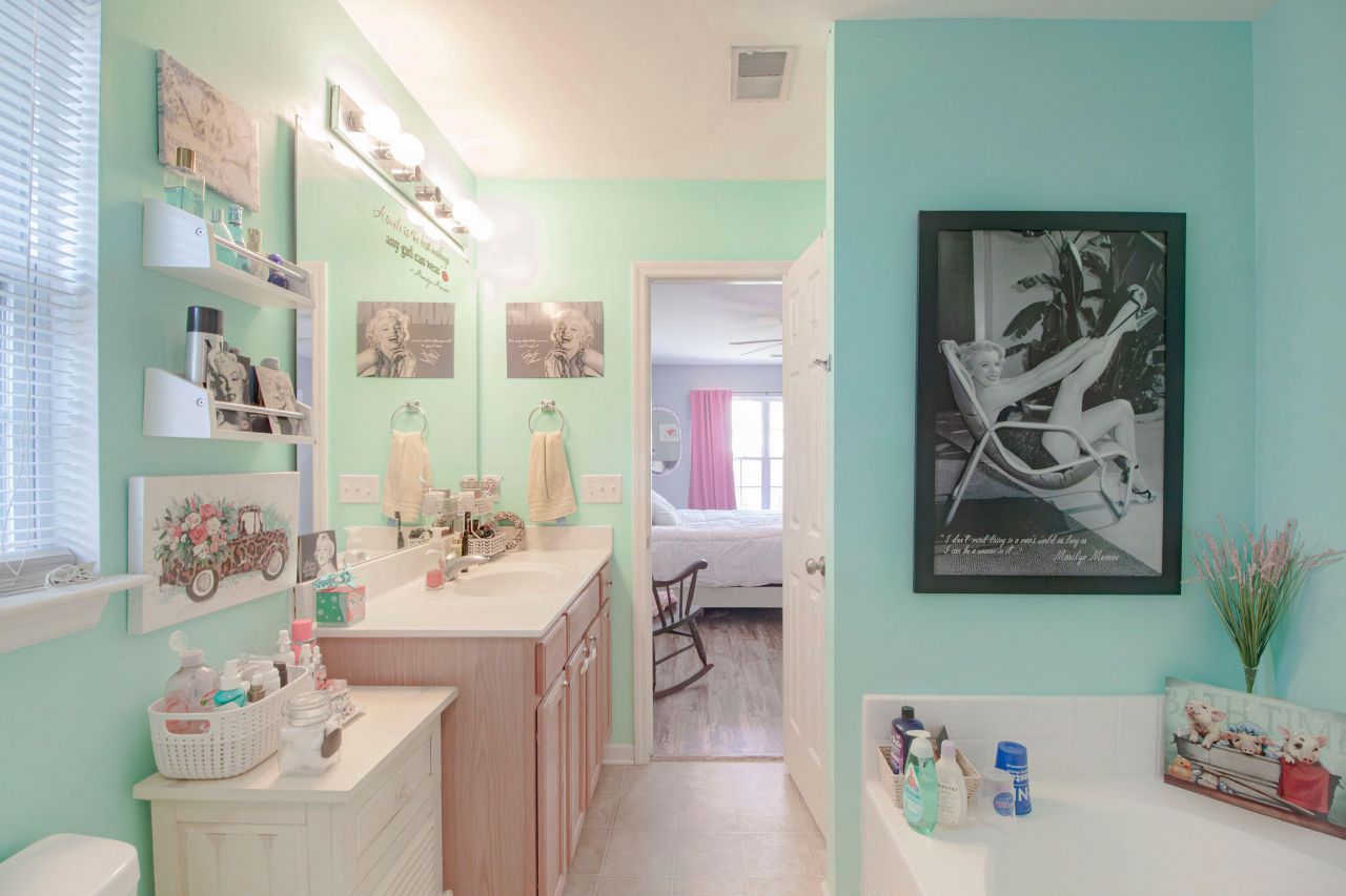 210 Sparkleberry Lane Photo 6