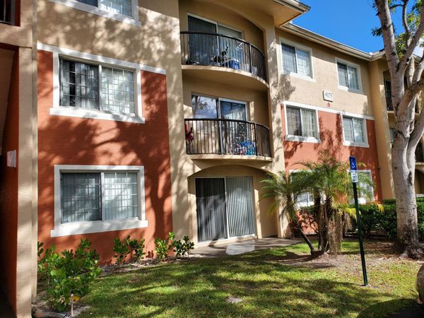 4175 N Haverhill Road, Unit 902, West Palm Beach, FL 33417