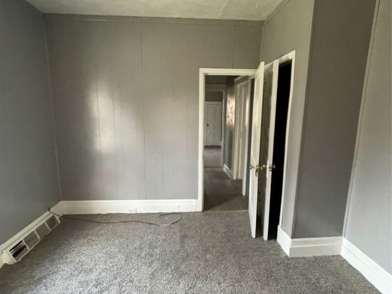 875 E 131st Street, Cleveland, OH 44108 Photo 10