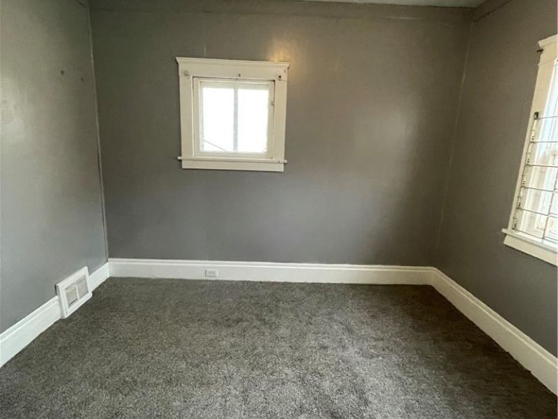 875 E 131st Street, Cleveland, OH 44108 Photo 19