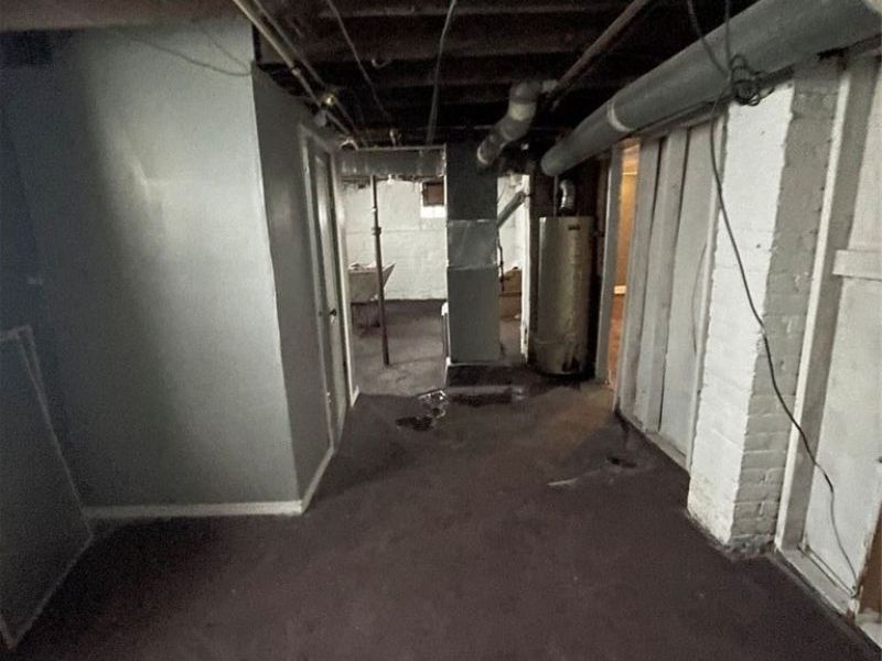 875 E 131st Street, Cleveland, OH 44108 Photo 24