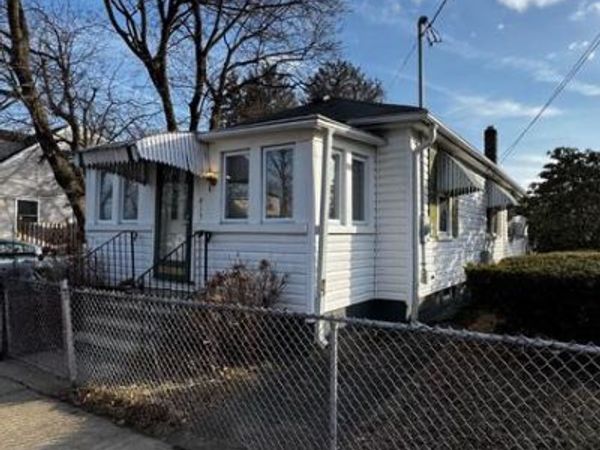 413 PARKINSON AVENUE, HAMILTON, NJ 08610