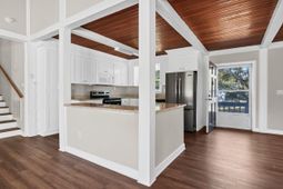 3313 Myrtle Street photo 4