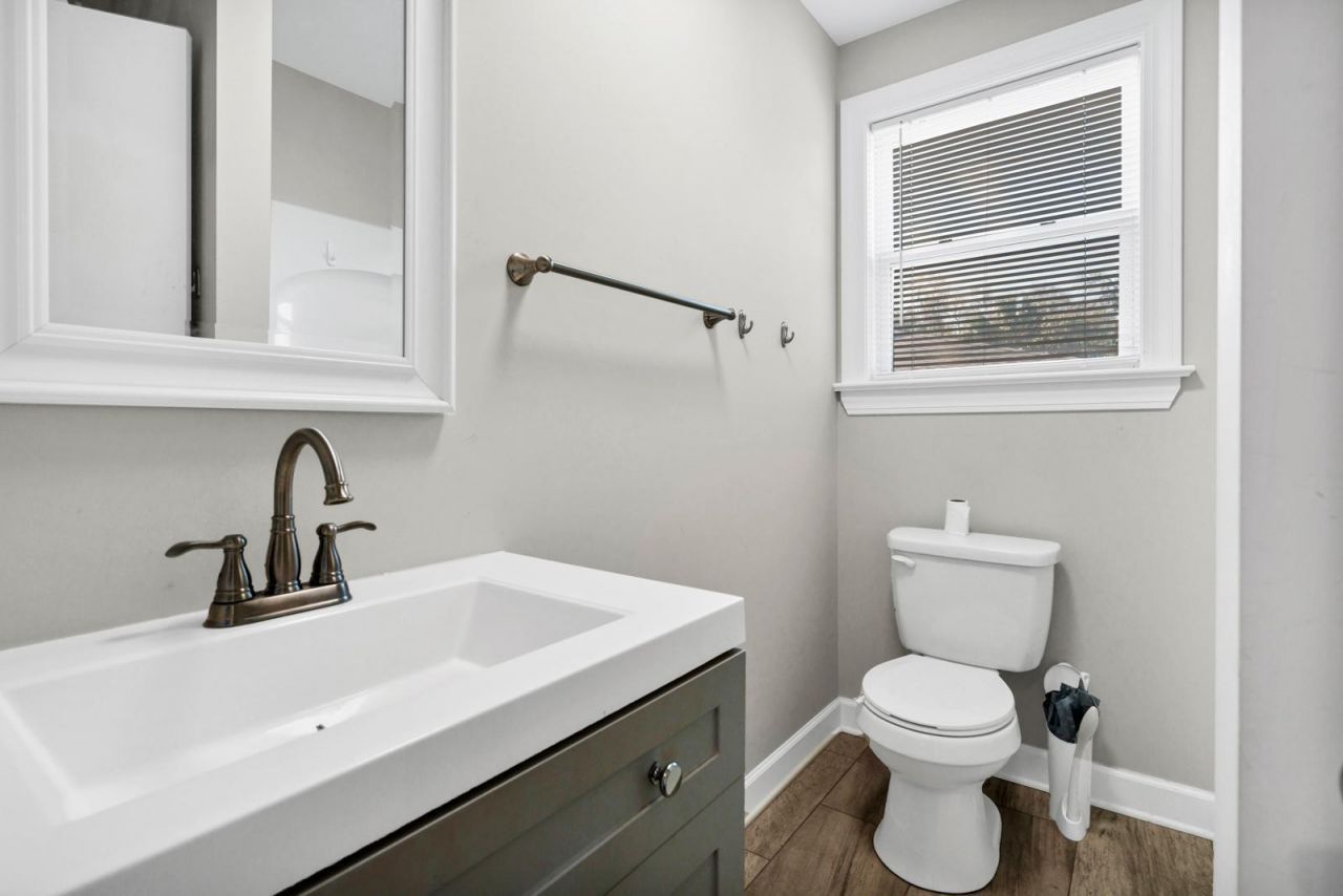 3313 Myrtle Street Photo 23