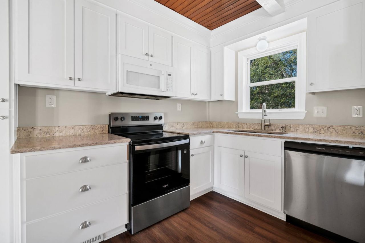 3313 Myrtle Street Photo 7