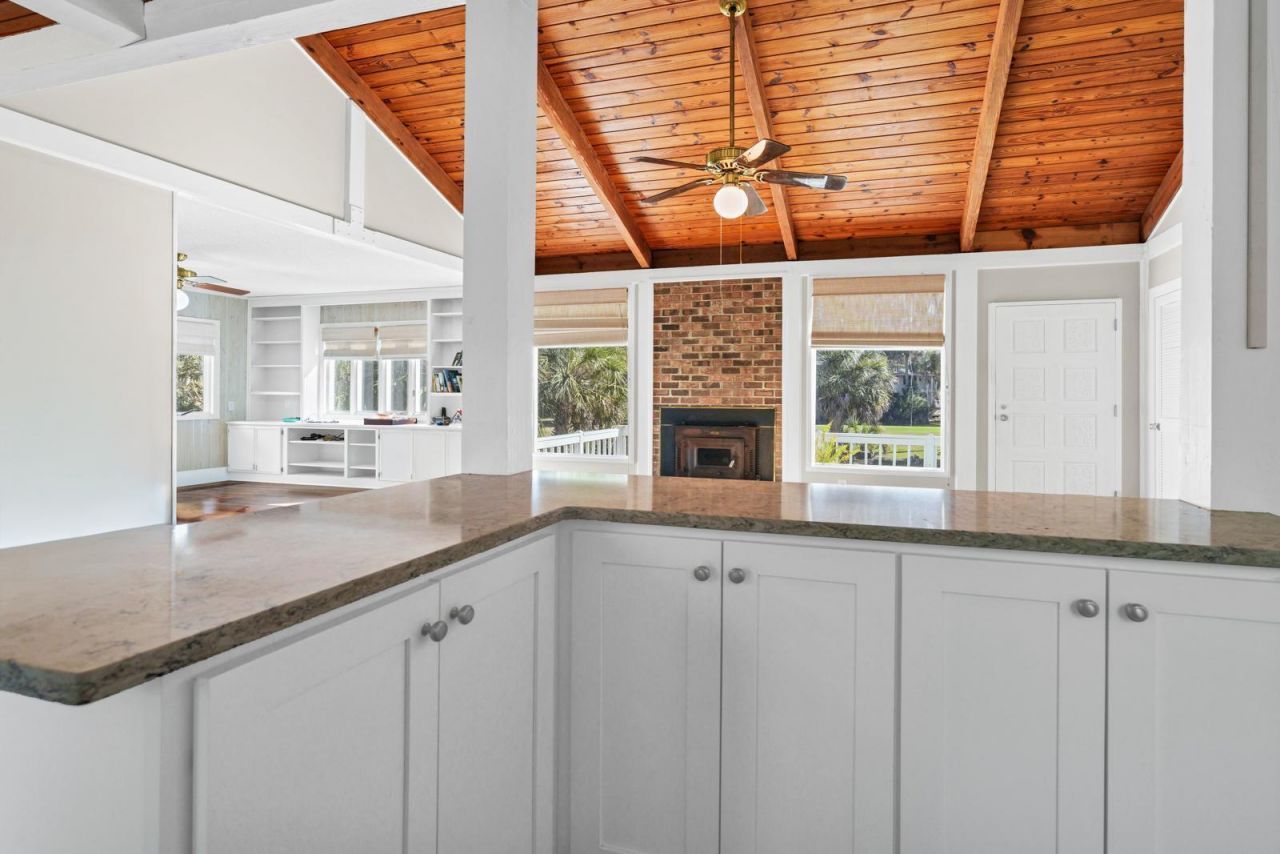 3313 Myrtle Street Photo 8