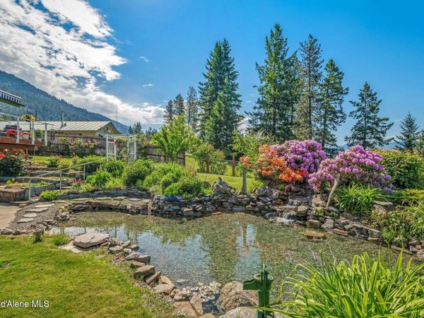 311 School Rd, Hope, ID 83836