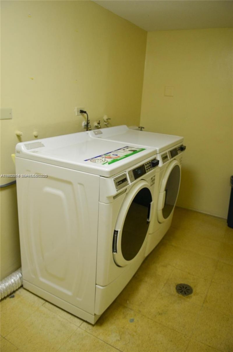 5555 Collins Ave, Unit 4A, Miami Beach, FL 33140 Photo