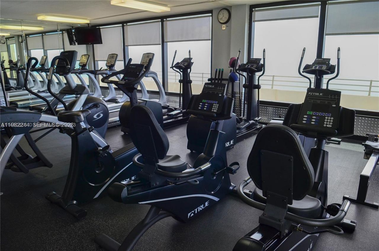 5555 Collins Ave, Unit 4A, Miami Beach, FL 33140 Photo