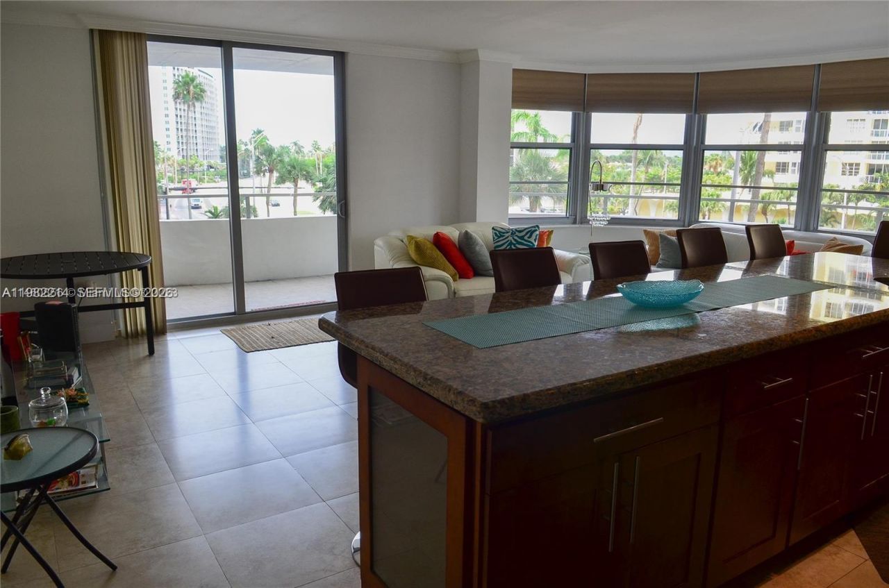 5555 Collins Ave, Unit 4A, Miami Beach, FL 33140 Photo