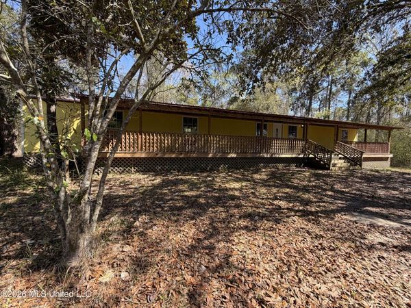 16016 Highway 603 , Kiln, MS 39556