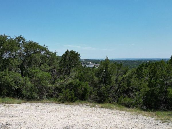 8208 Arroyo Ave, Lago Vista, TX 78645