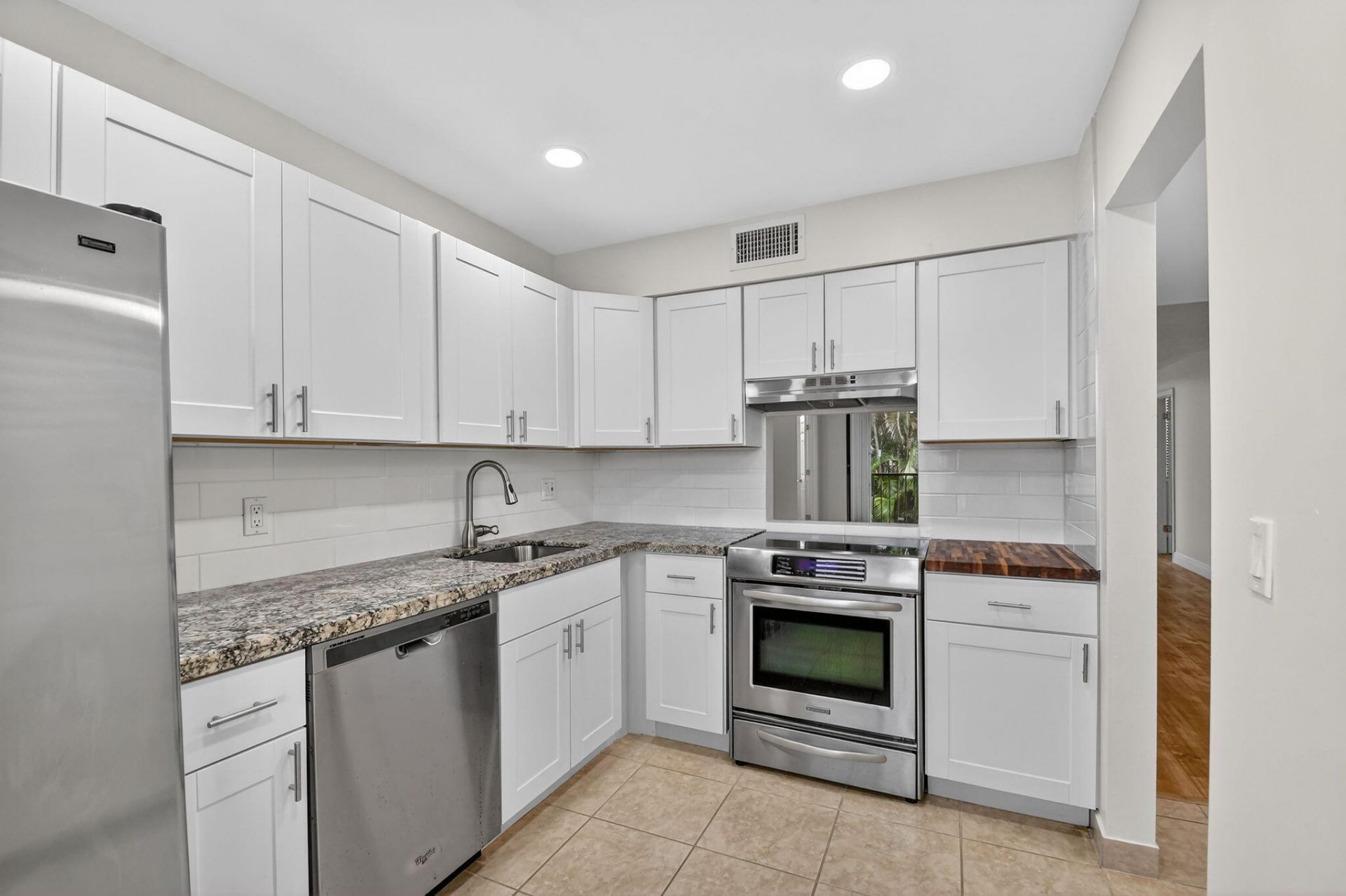 4080 Tivoli Court E, Unit 206, Lake Worth, FL 33467 Photo