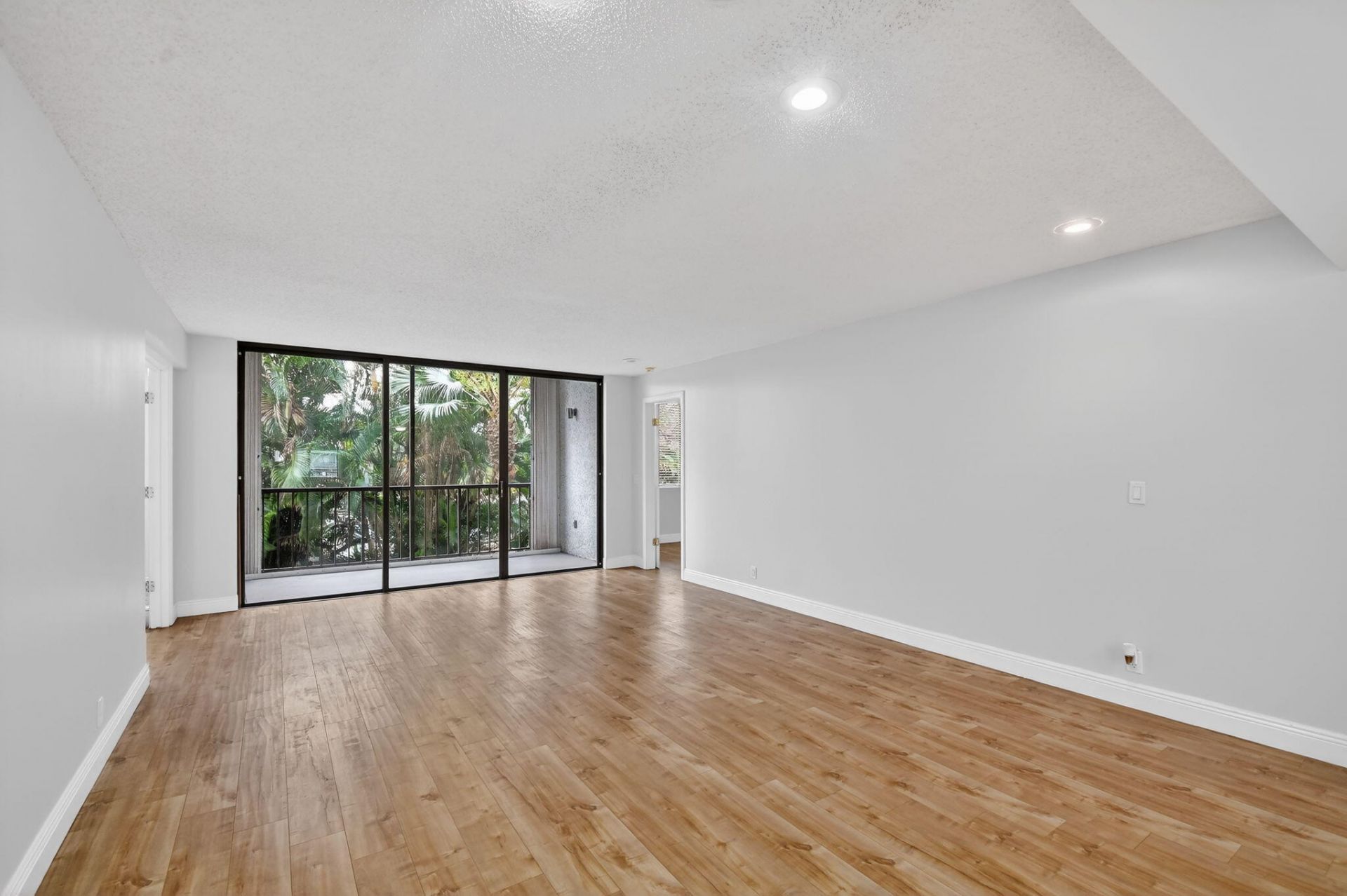 4080 Tivoli Court E, Unit 206, Lake Worth, FL 33467 Photo