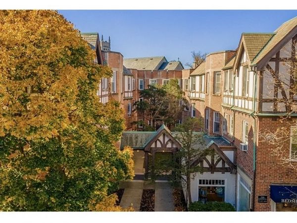 918 Green Bay Road , Unit 2L, Winnetka, IL 60093