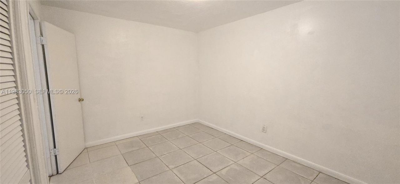 718 SE 8th St , Unit 1, Hialeah, FL 33010 Photo