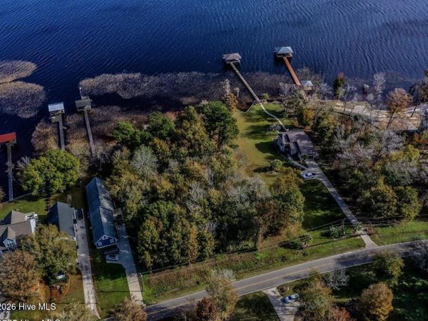 137-140 Near 3461 Waccamaw Road S, Lake Waccamaw, NC 28450