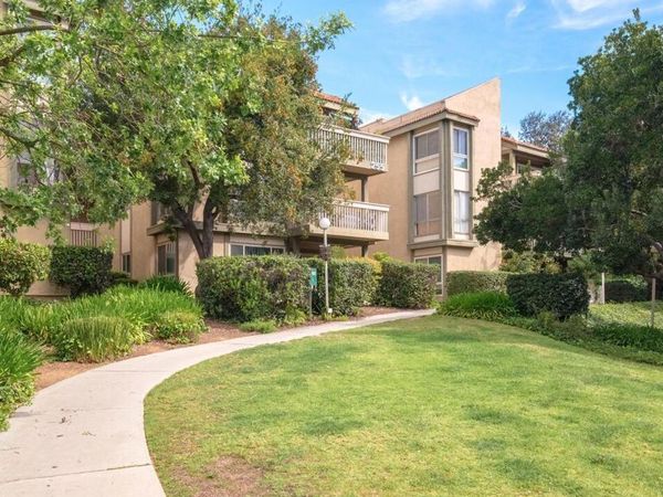 255 Sequoia Court, Unit 23, Thousand Oaks, CA 91360